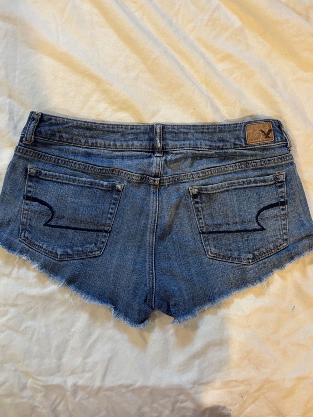 American Eagle embroidered denim jean shorts - Picture 5 of 6